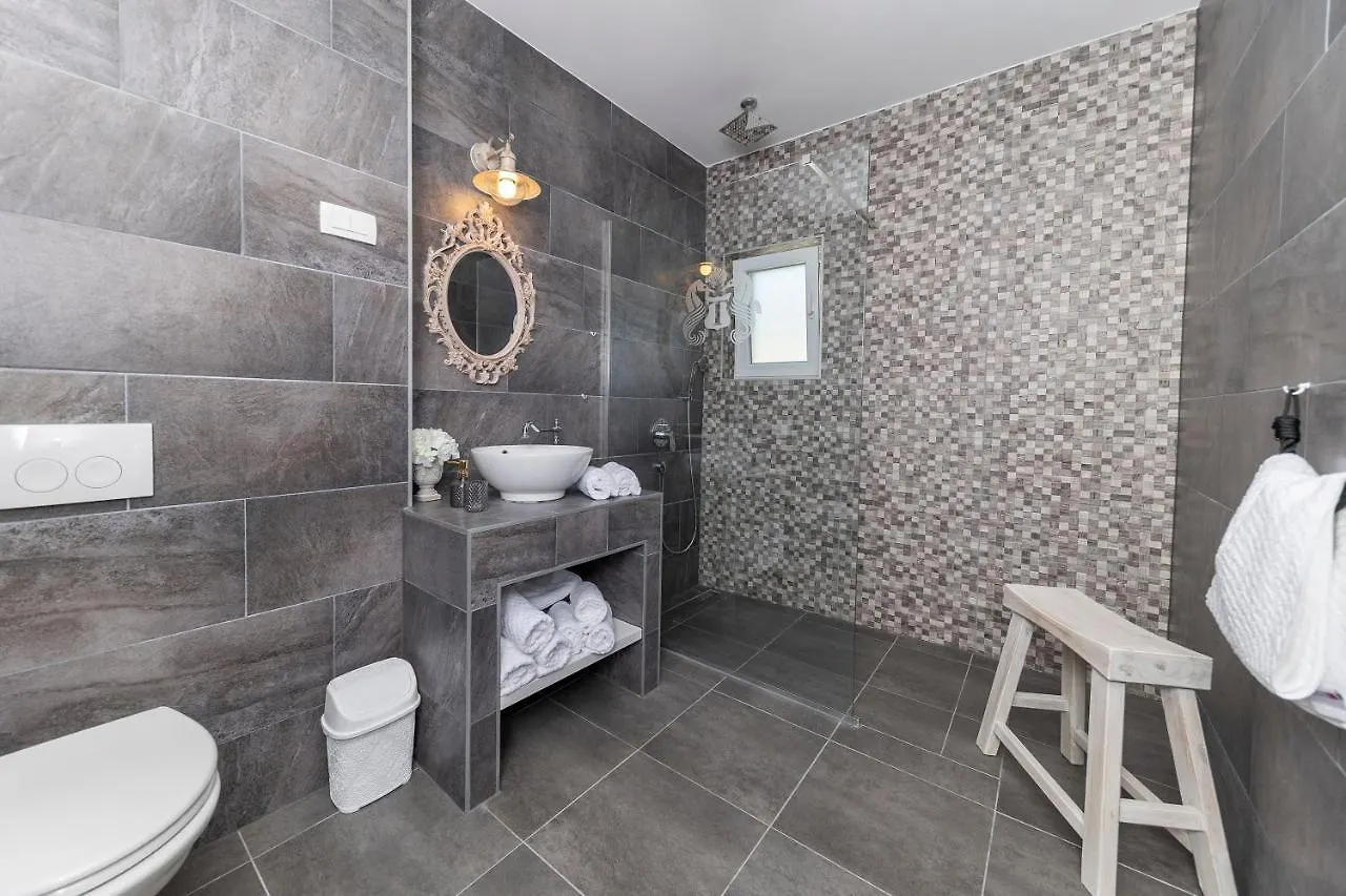 Apartment Tilagus Holiday Villa - Perla Zman