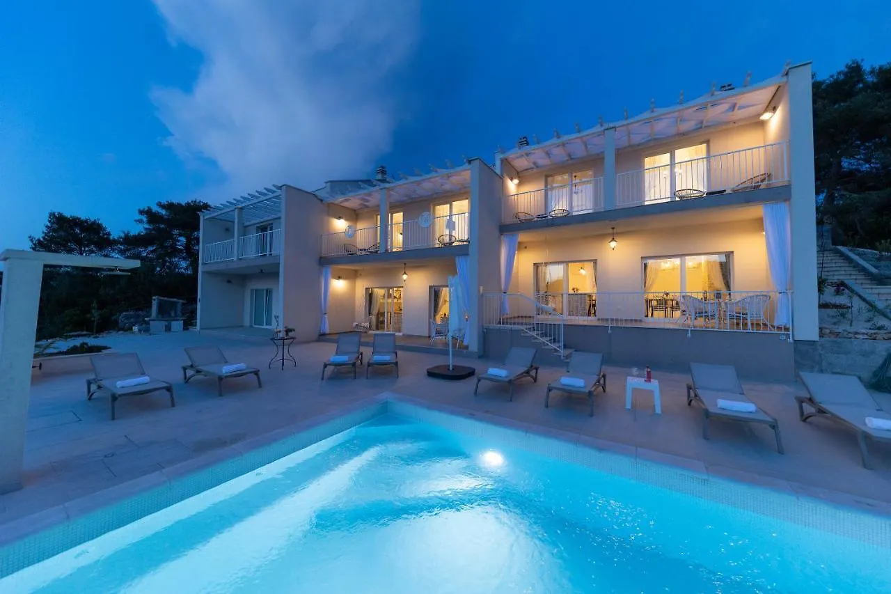 Tilagus Holiday Villa - Perla Zman