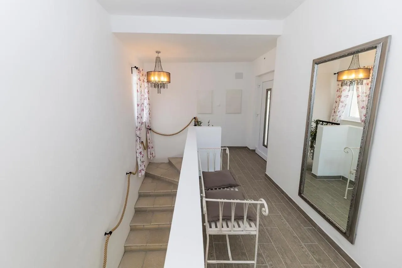 Tilagus Holiday Villa - Perla Zman
