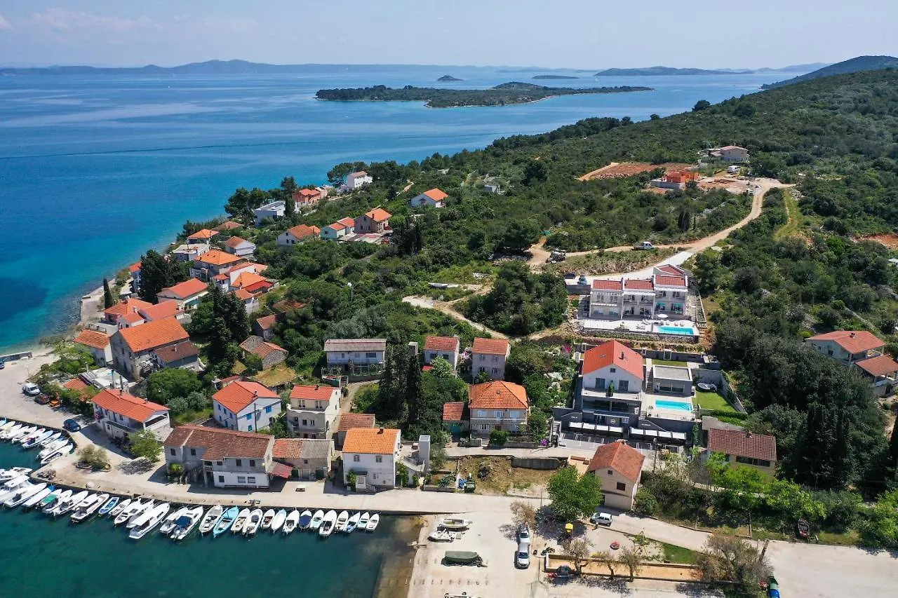 Apartment Tilagus Holiday Villa - Perla Zman