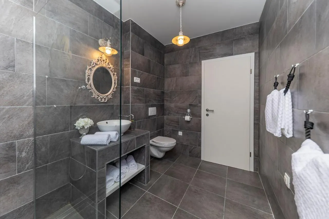 Tilagus Holiday Villa - Perla Zman Apartment