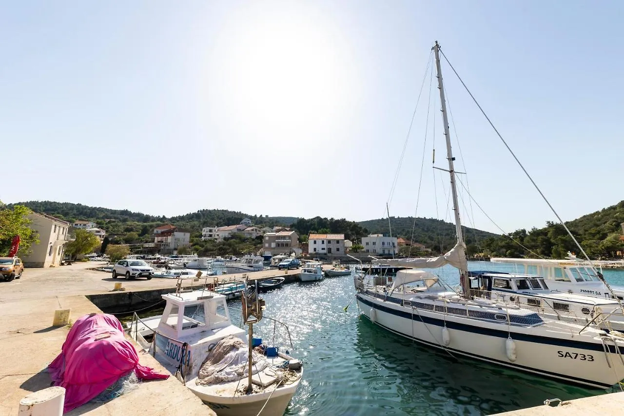 Tilagus Holiday Villa - Perla Zman