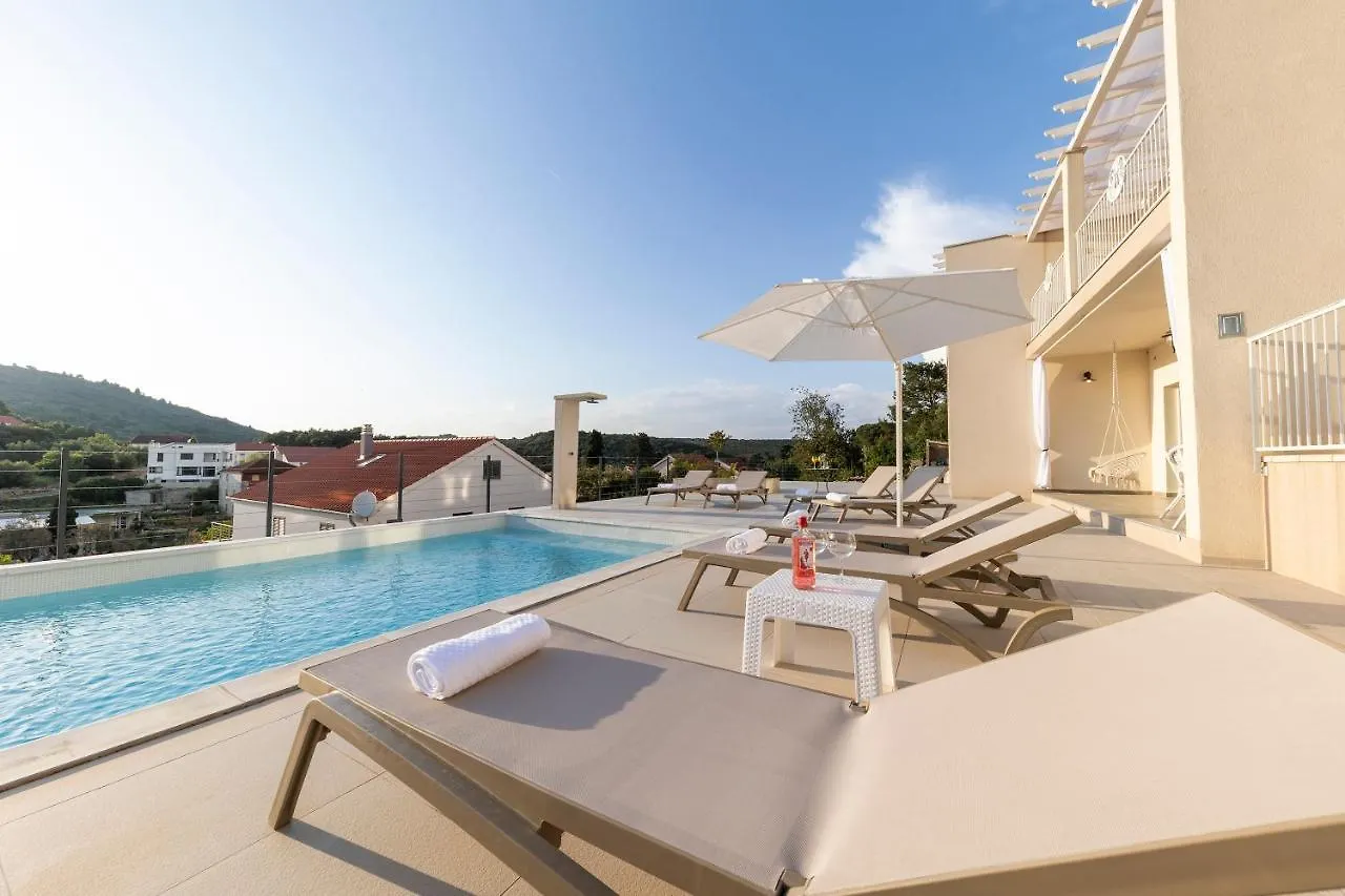 Tilagus Holiday Villa - Perla Zman Apartment